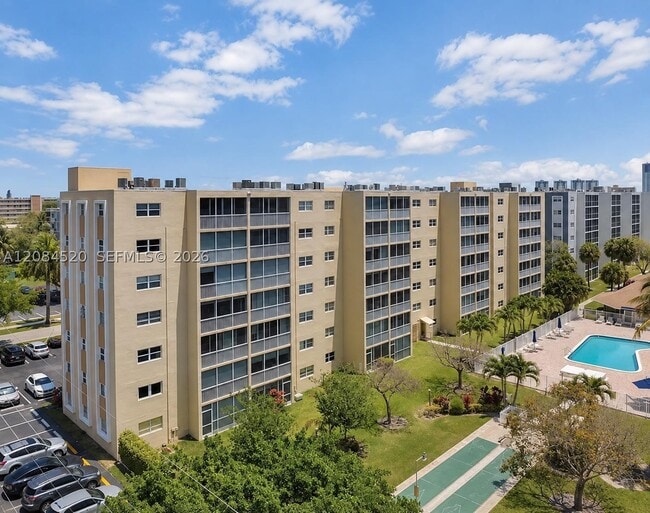 620 NE 12th Ave Unit 504