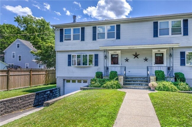 Photo - 32 Palisade Dr Townhome