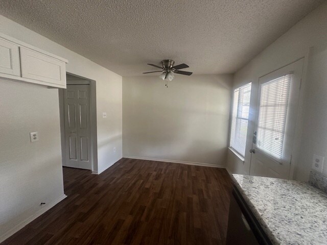 Photo - 904 Cottonwood Trl