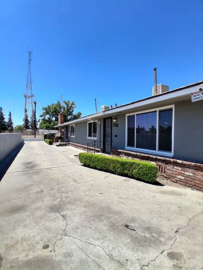 Photo - 3049-3051 E. Clinton Ave. Unit 3051