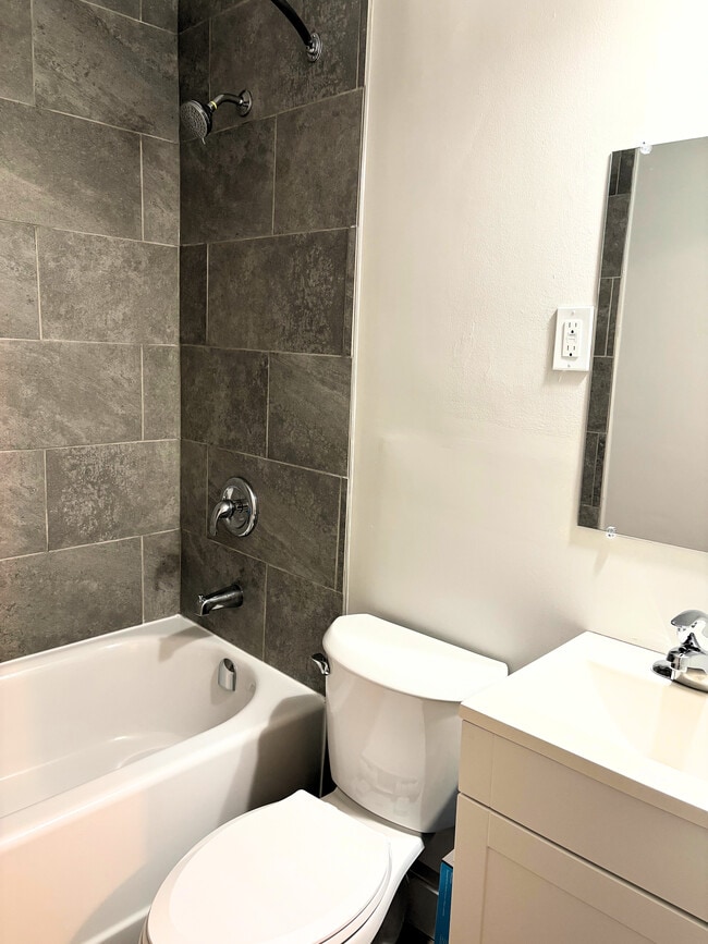 Photo - 100 Veronica Ave