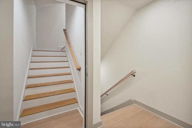 Photo - 1329 Connecticut Ave NW