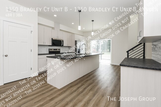 Photo - 1350 Bradley Ct Unit 1350 Bradley Ct B, Lynden