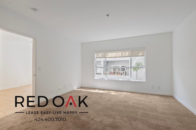 Photo - 939 1/3 Palm Ave-305 Unidad 305