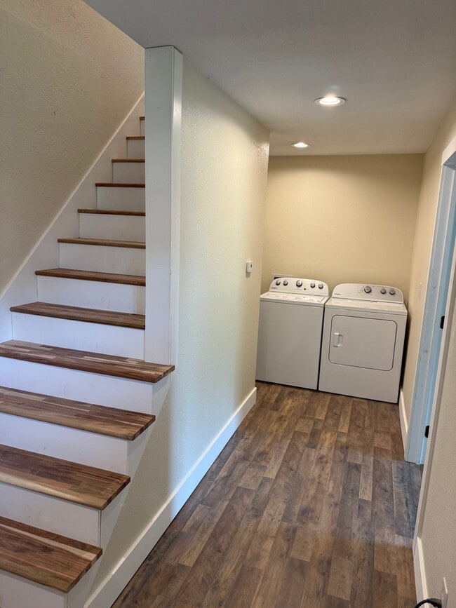 Photo - 122 Highland Cir
