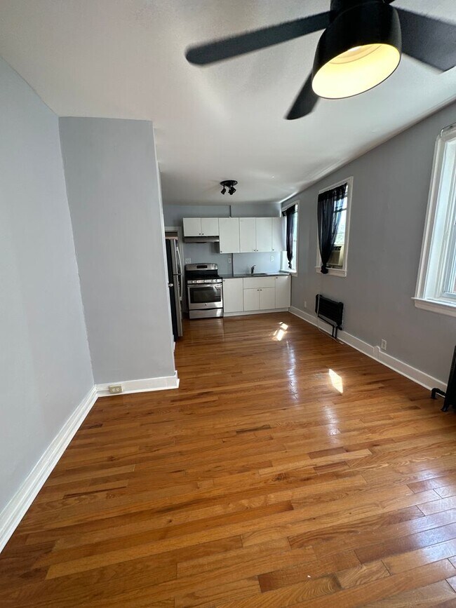 5236 Walnut St Unidad 2R