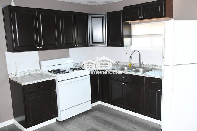 Photo - 210 N Casa Grande Ave