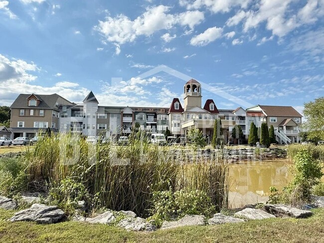 Building Photo - Lovely Condo in Blue Eye!