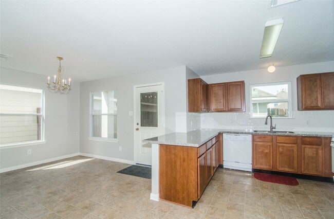 Photo - 6415 Mountain Pines Ln
