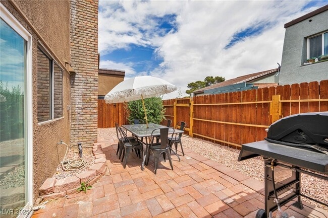 Building Photo - 1453 Santa Anita Dr