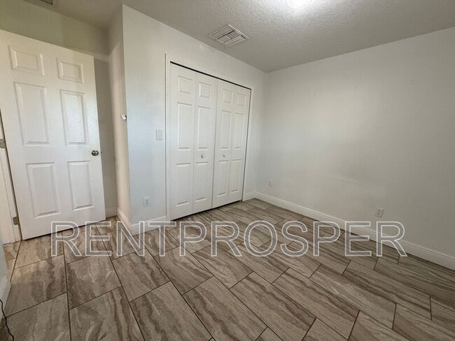 Photo - 1217 25th St