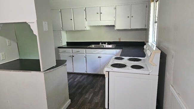 Photo - $1300 4 bed 2 bath For rent