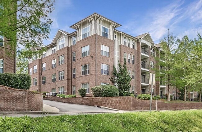 2 Bed, 2 Bath Condo Close to Music Row, Va... - 2 Bed, 2 Bath Condo Close to Music Row, Va...