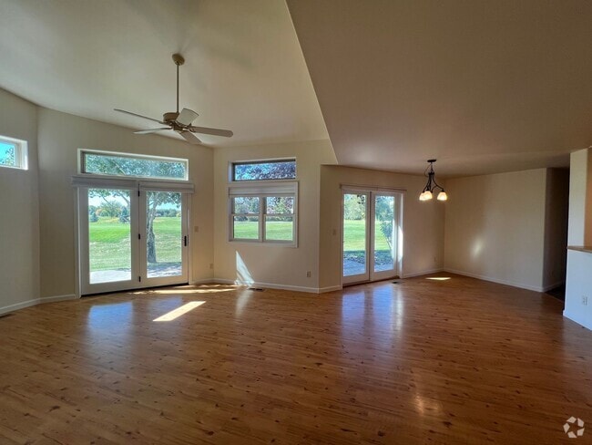 Building Photo - Located on Bridger Golf Course Rental