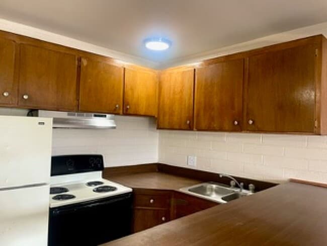 Photo - Royal ElCon Apartments