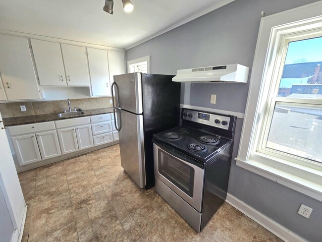 Building Photo - 80 Princess St Unit 10