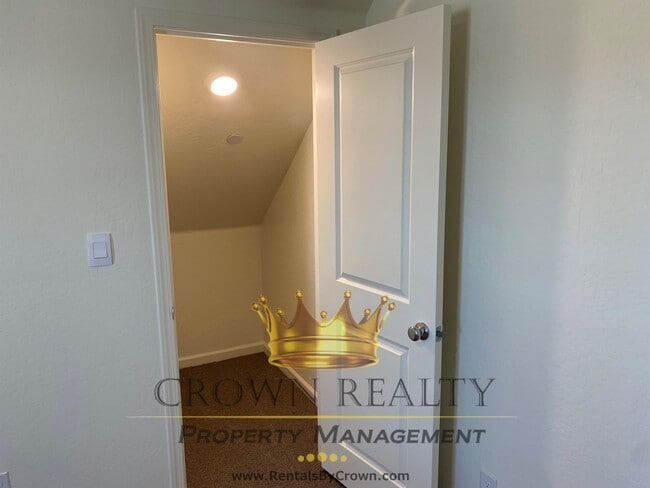 Photo - 1109 E Elkhorn Ave