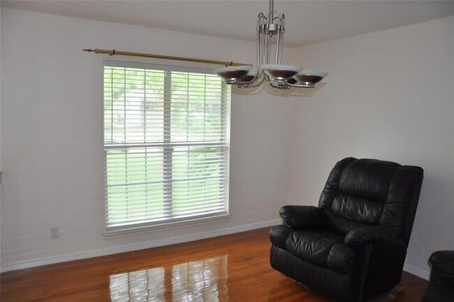 Photo - 5519 Caversham Dr