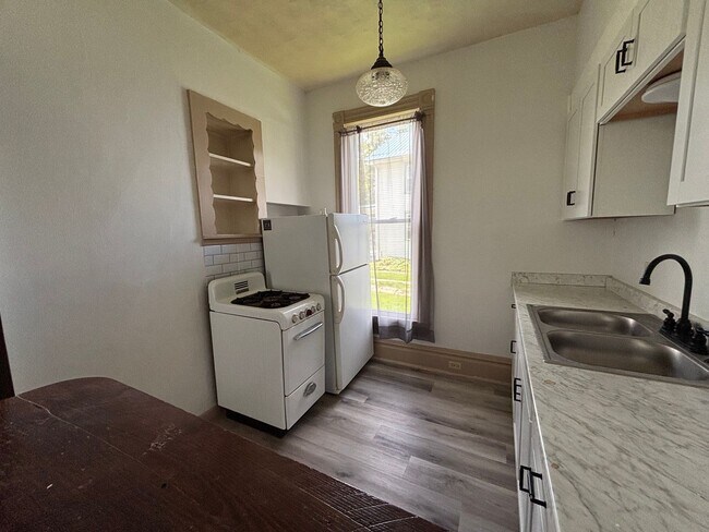 Photo - 122 Shenango St Unidad 101