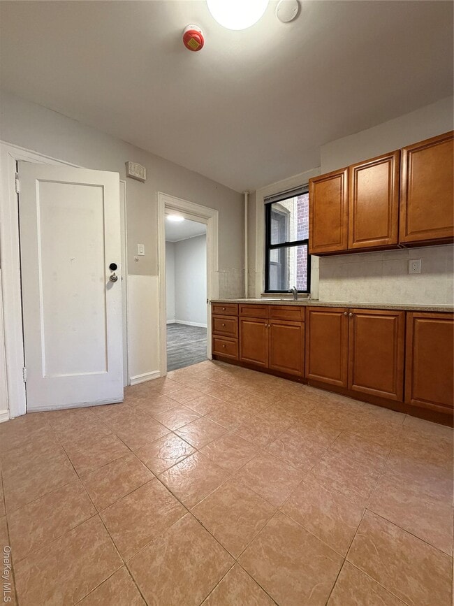 Photo - 43-13 25th Ave