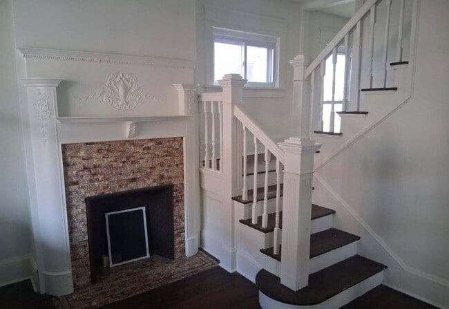 Photo - 247 N Main St