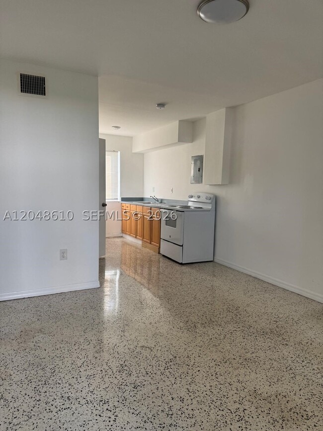 Photo - 680 NE 88th St Unit 2