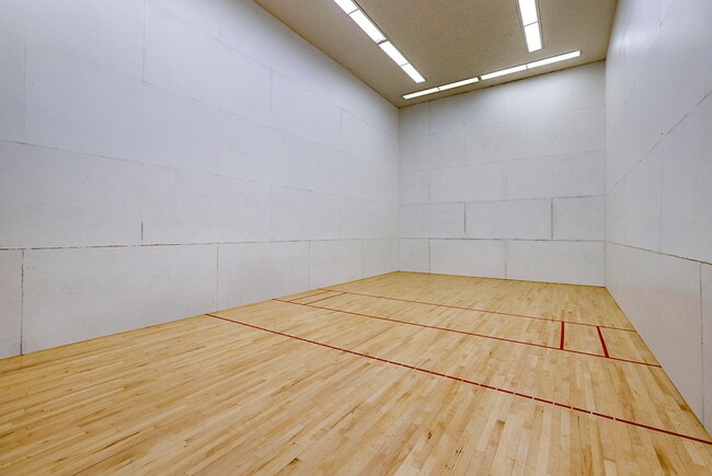 Photo - The Promenade at Marina City Club