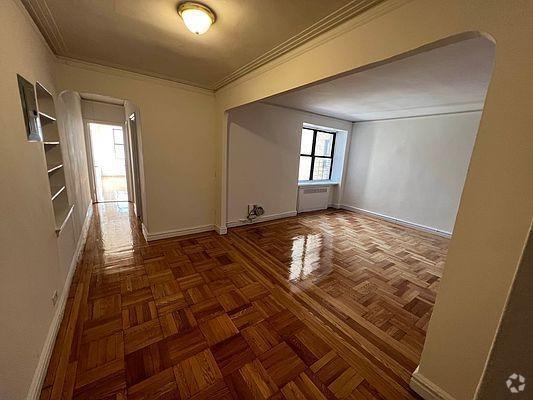 Building Photo - 1 bedroom in BRONX NY 10468 Unit E1 Rental