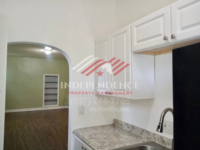 Building Photo - 408 N Wayne St Unit 11