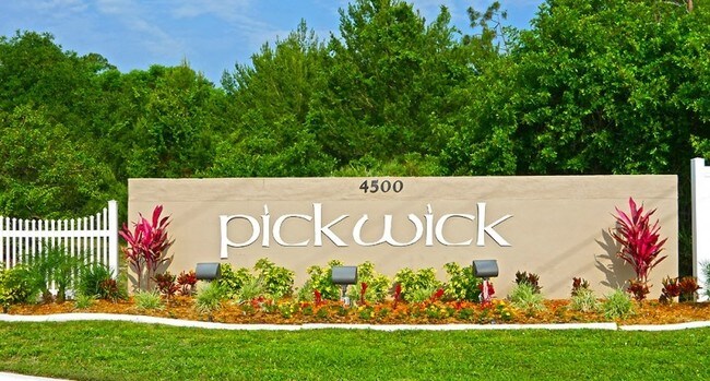 Photo - Pickwick Village