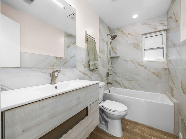 Photo - 2885 E LORAN Dr