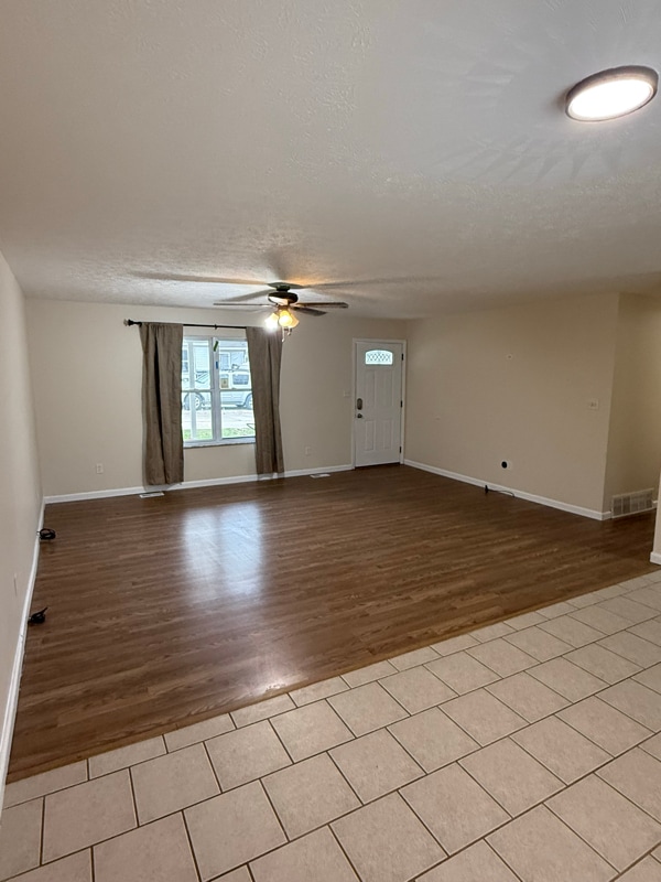 Photo - 104 Millard St