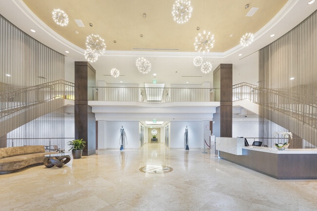 Building Photo - 511 SE 5 Ave Unit # 2006