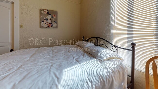 Photo - 476 Cortes St Unidad A