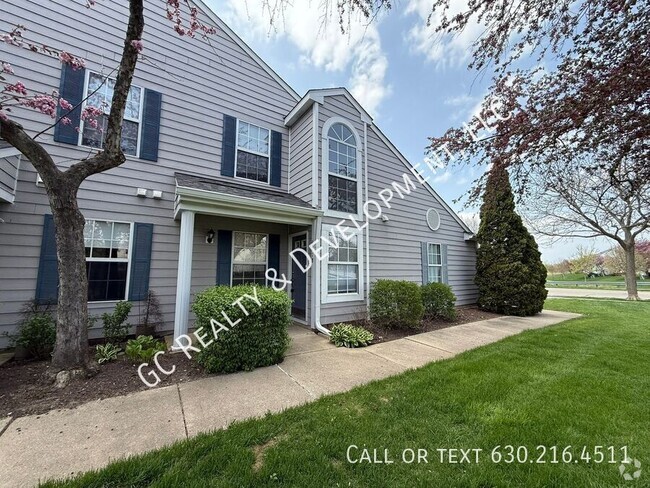 Building Photo - 671 W Streamwood Blvd Unit B Rental