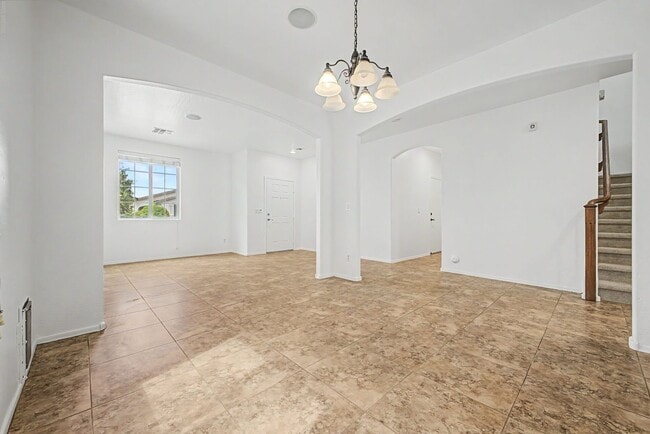 4947 E Odessa Dr