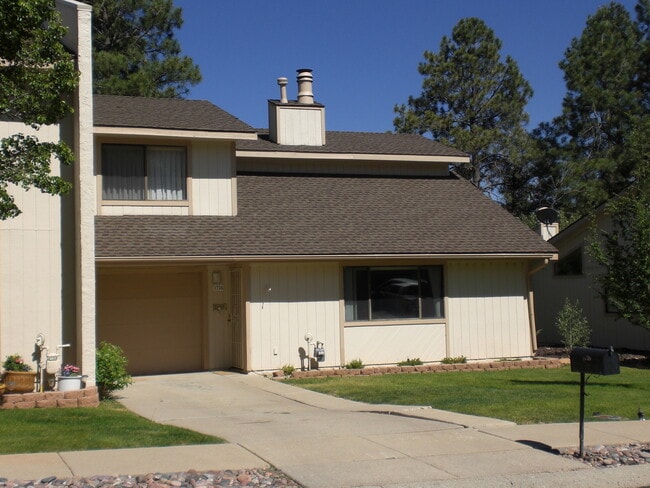 Building Photo - Great Property With Gorgeous View Rental