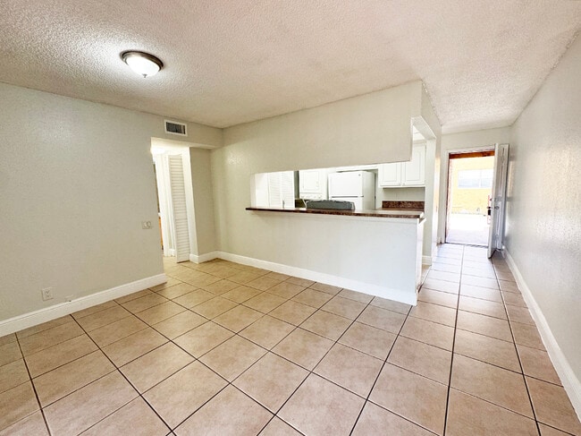 Building Photo - 4501 Treehouse Ln