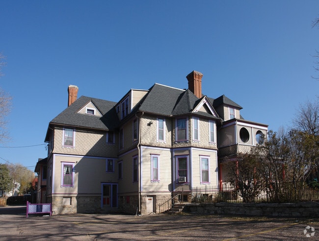 506 N Cascade Avenue