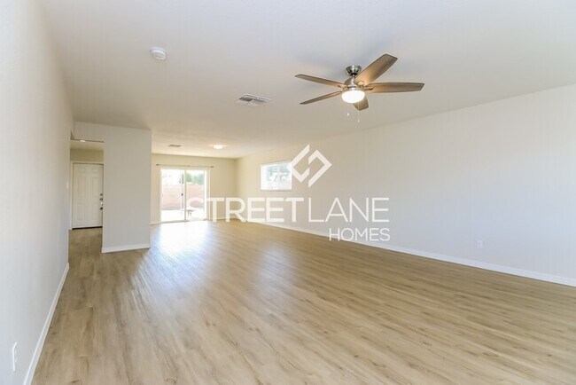 Photo - Now offering the first full months rent free!