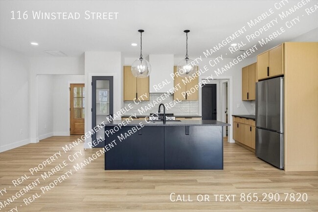 Photo - 116 Winstead St SW