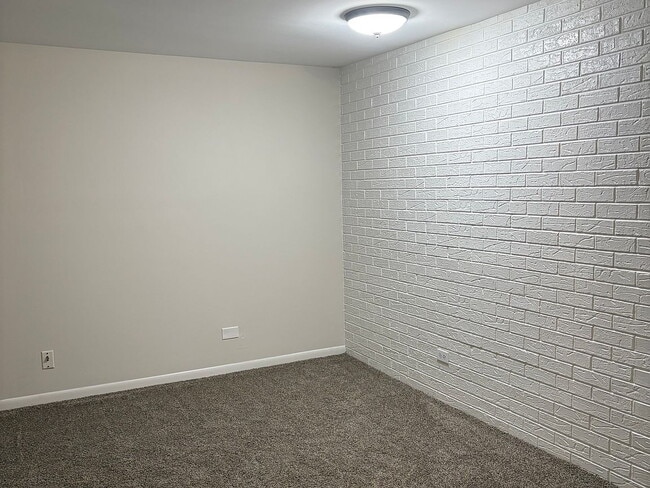 Photo - 410 Sunnybrook Ln