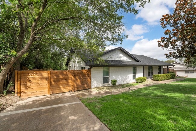 Photo - Fully Renovated Woodway Home