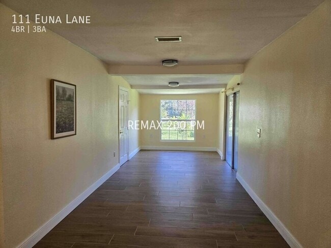 Photo - 111 Euna Ln