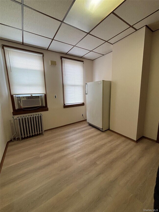 Photo - 55-12 Van Cleef St