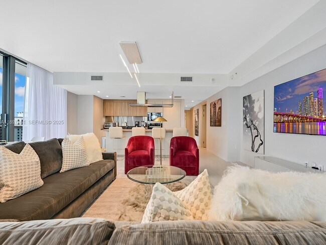 Building Photo - 1000 Brickell Plaza Unit 3402