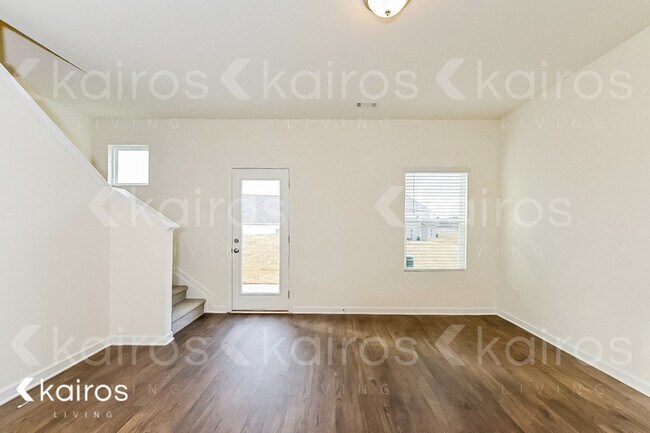 Photo - 143 Dudley Wy