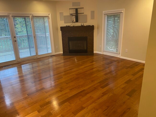 Photo - 1585 Stone Mansion Dr