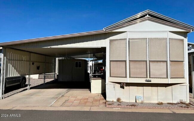 210 E Mesa Dr