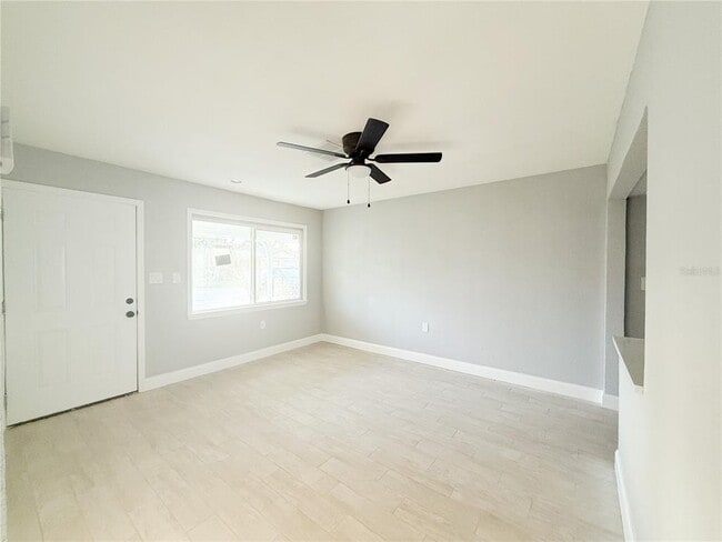 Photo - 14000 Miramar Ave